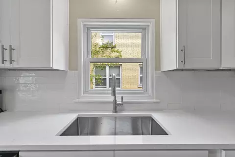 10116 S Artesian Ave, Chicago, IL 60655 photo 7
