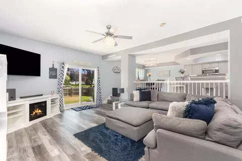 Living - 5615 Kimberly Dr, Plainfield, IL 60586 photo 2 of 3