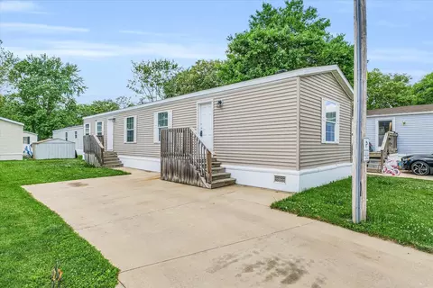 55 Cedric Dr, Urbana, IL 61802