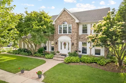 1618 Castaway Ct, Hoffman Estates, IL 60010