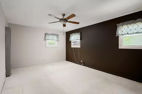 Bedroom - 2313 Kingfisher Ln, Rolling Meadows, IL 60008 photo 4 of 4
