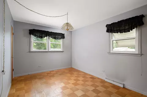 Bedroom - 2313 Kingfisher Ln, Rolling Meadows, IL 60008 photo 1 of 4