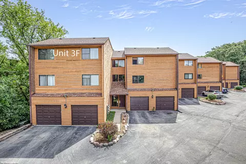 9551 Arrowhead Dr #3F, Hickory Hills, IL 60457