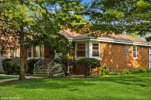 8050 N Prospect St, Niles, IL 60714