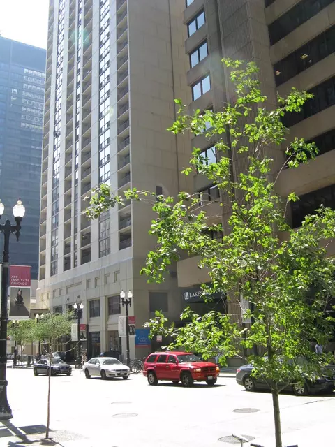 200 N Dearborn St #4106, Chicago, IL 60601