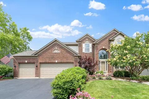 311 Parker Pl, Oswego, IL 60543