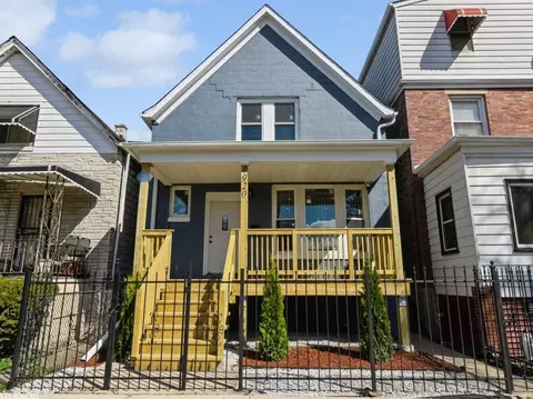 4920 W Gladys Ave, Chicago, IL 60644
