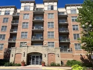 9530 Cook Ave #301, Oak Lawn, IL 60453