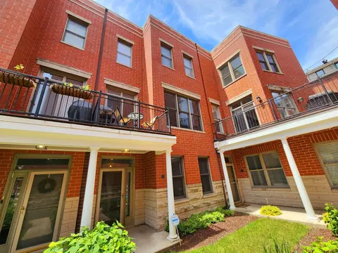 4010 N Clark St #N, Chicago, IL 60613