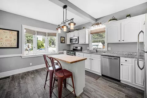 Kitchen - 2 S Melrose Ave, Elgin, IL 60123 photo 1 of 3