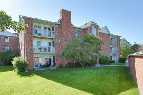 1351 Cunat Ct #1C, Lake In The Hills, IL 60156
