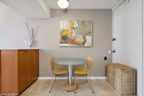 Dining - 200 E Delaware Pl #18C, Chicago, IL 60611 photo 4 of 4