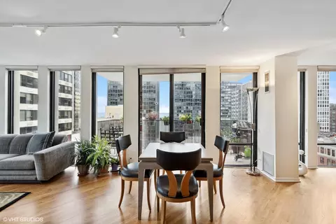 Dining - 200 E Delaware Pl #18C, Chicago, IL 60611 photo 1 of 4