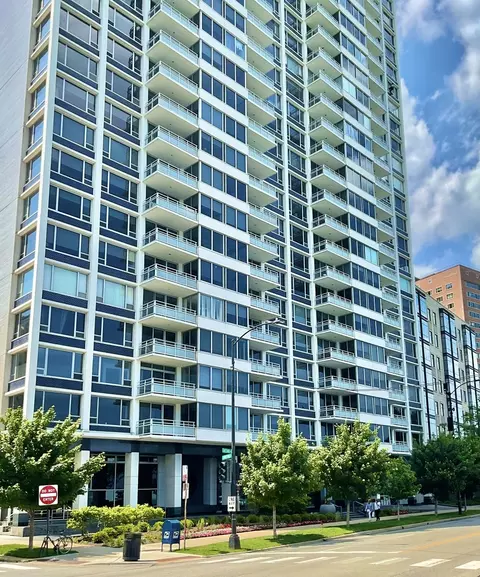 1300 N Lake Shore Dr #3C, Chicago, IL 60610