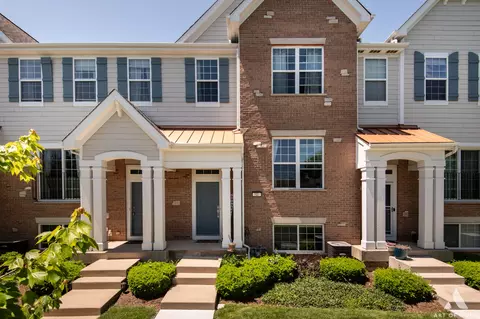 107 Arcadia Ln, Lake Zurich, IL 60047
