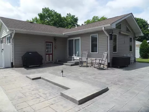 Exterior - 751 Duncan Dr, Aurora, IL 60506 photo 11 of 12