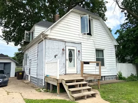 207 10th Ave, Rock Falls, IL 61071