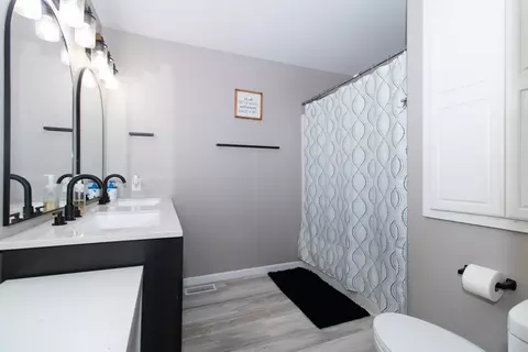 Bath - 111 Labrador Ln, Downs, IL 61736 photo 1 of 3