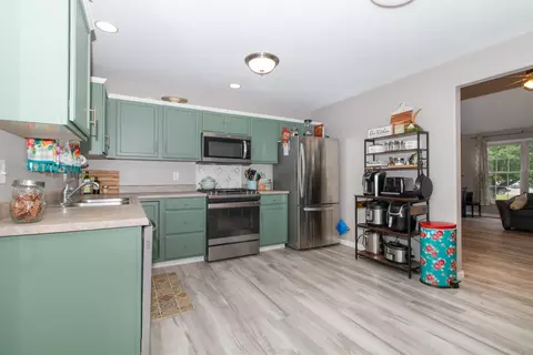 Kitchen - 111 Labrador Ln, Downs, IL 61736 photo 2 of 4