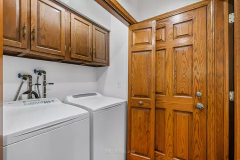 716 Gregford Rd, Burr Ridge, IL 60527 photo 18