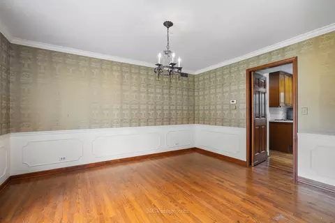 716 Gregford Rd, Burr Ridge, IL 60527 photo 10