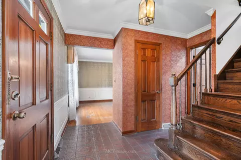 716 Gregford Rd, Burr Ridge, IL 60527 photo 3