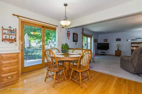 44 Hunter Dr, Montgomery, IL 60538 photo 8