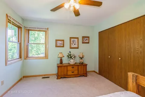 44 Hunter Dr, Montgomery, IL 60538 photo 12