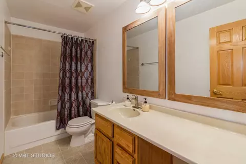 44 Hunter Dr, Montgomery, IL 60538 photo 13