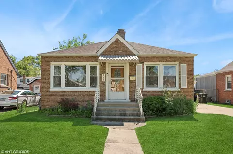 4053 Grace St, Schiller Park, IL 60176