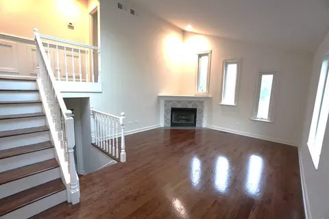 3201 Wilke Rd, Rolling Meadows, IL 60008 photo 2