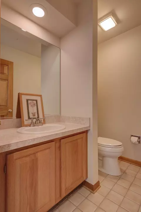869 Kent Cir, Bartlett, IL 60103 photo 14