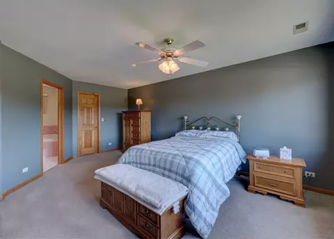 869 Kent Cir, Bartlett, IL 60103 photo 17