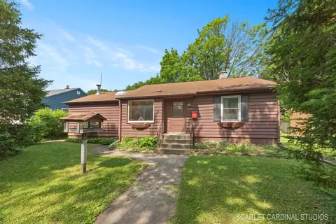 1215 S 3rd St, Saint Charles, IL 60174