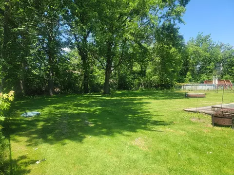 Exterior - 22940 Lahon Rd, Steger, IL 60475 photo 4 of 7