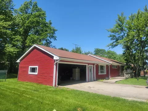 Exterior - 22940 Lahon Rd, Steger, IL 60475 photo 1 of 7