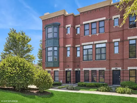 203 W Wood St, Palatine, IL 60067