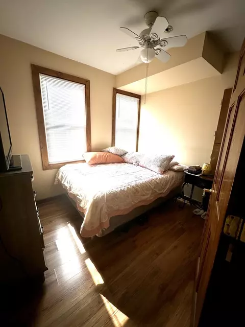 Bedroom - 307 E High St, Sycamore, IL 60178 photo 1 of 5