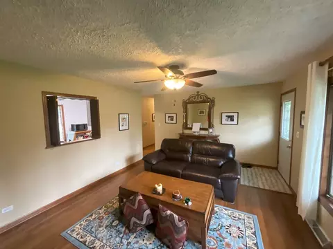 11 N717 Win Haven Dr, Elgin, IL 60123 photo 4