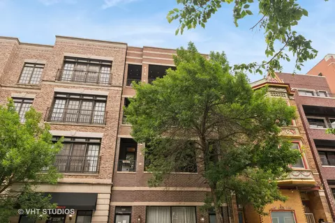 2232 W Belmont Ave #4, Chicago, IL 60618
