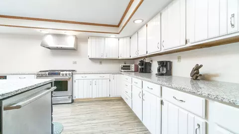 335 E 3rd St, Byron, IL 61010 photo 16