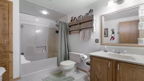 335 E 3rd St, Byron, IL 61010 photo 21