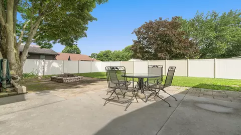 335 E 3rd St, Byron, IL 61010 photo 37