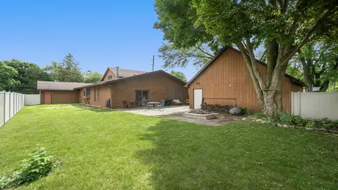 335 E 3rd St, Byron, IL 61010 photo 39