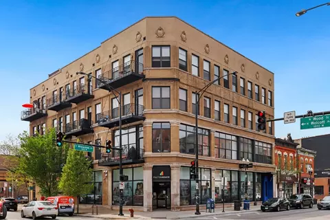 1400 N Milwaukee Ave #401, Chicago, IL 60622