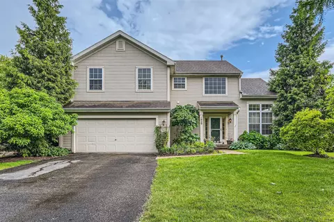 1929 Olde Mill Ln, Mchenry, IL 60050 photo 1