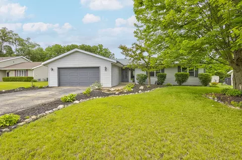 111 Countryside Dr, Rockton, IL 61072