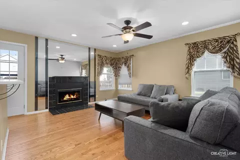 1308 Newcastle Ln, Bartlett, IL 60103 photo 7