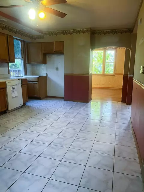 8515 S 78th Ave, Bridgeview, IL 60455 photo 6