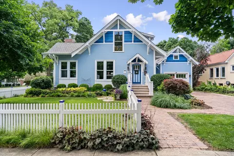 5 N Columbia St, Naperville, IL 60540